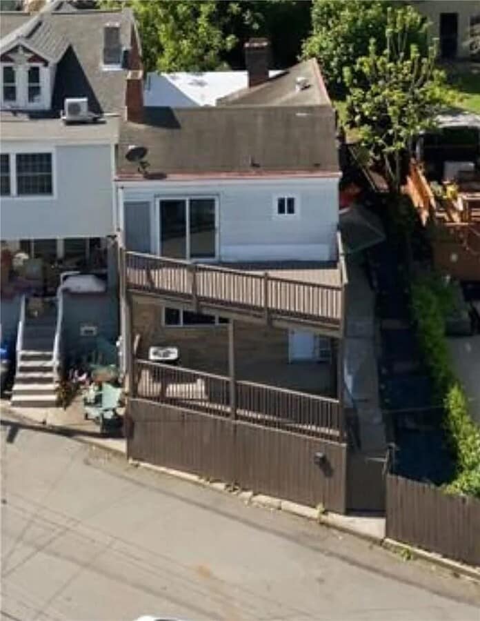 Photo - 2618 Sumner St