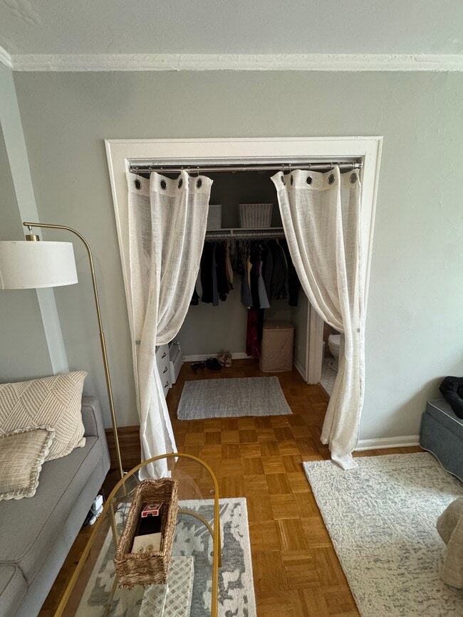 Photo - 737 W Belmont Ave Unit 3
