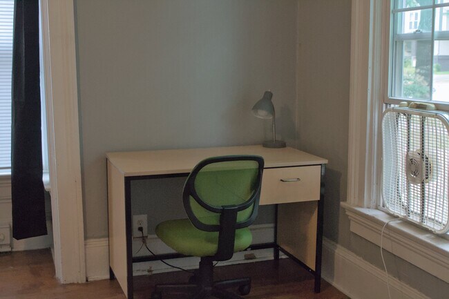 Photo - 304 W Columbia Ave Unit 1E