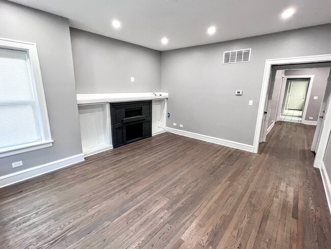 Photo - 4838 W Addison St Unit 1