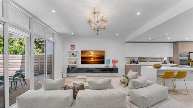 Photo - 3162 Hibiscus St