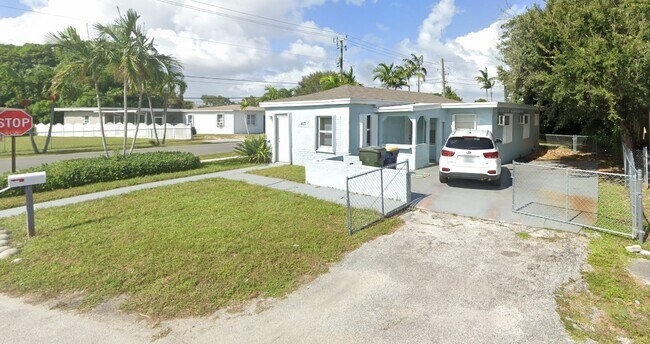 Photo - 417 SW 7th Ter