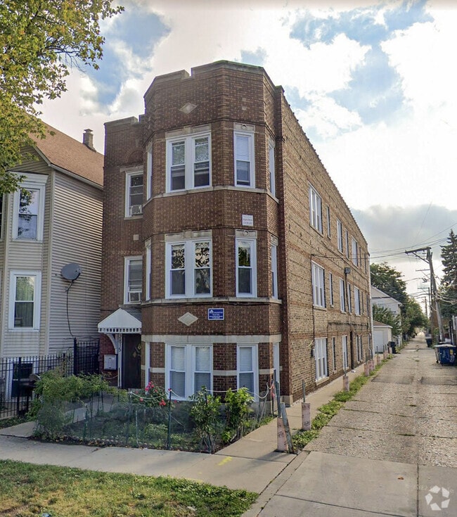 Building Photo - 2815 N Harding Ave Unit 2R Rental
