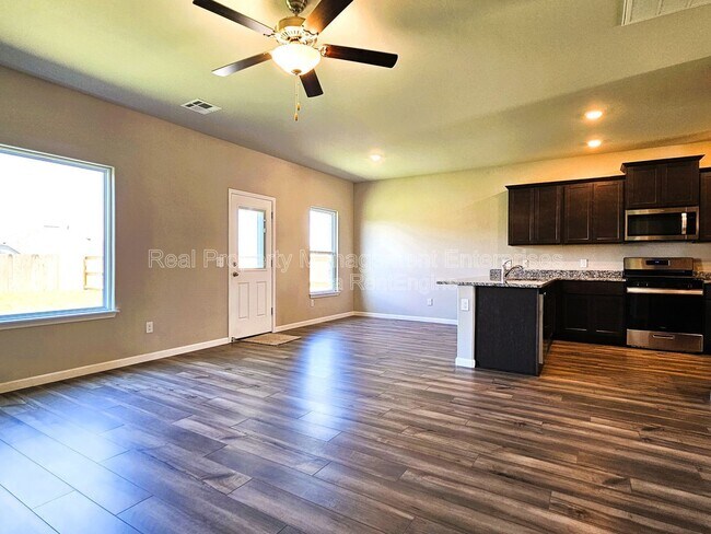 Photo - 1616 Amaranth Ln