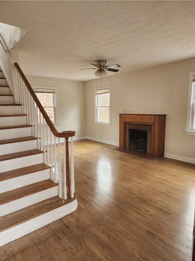 Photo - 6222 Highland Dr