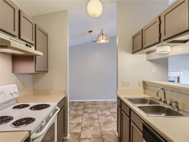 Photo - 529 Cutty Trail