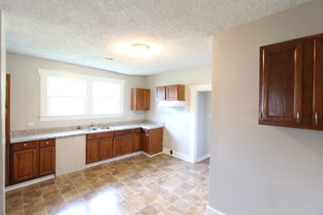 Photo - 2701 Ave J