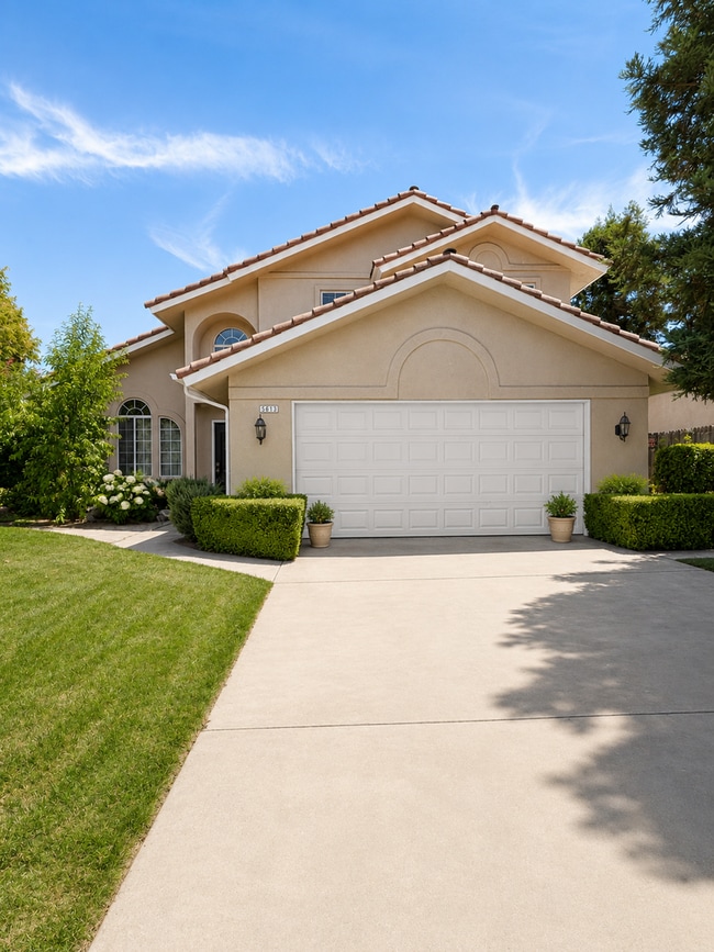 Building Photo - Convenient & Modern 3-BR/2.5-BA Home in Northwest Fresno