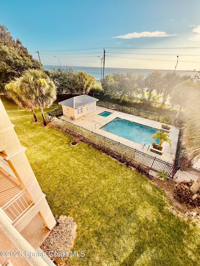 Photo - 860 Vignoles Ave NE Unidad 2