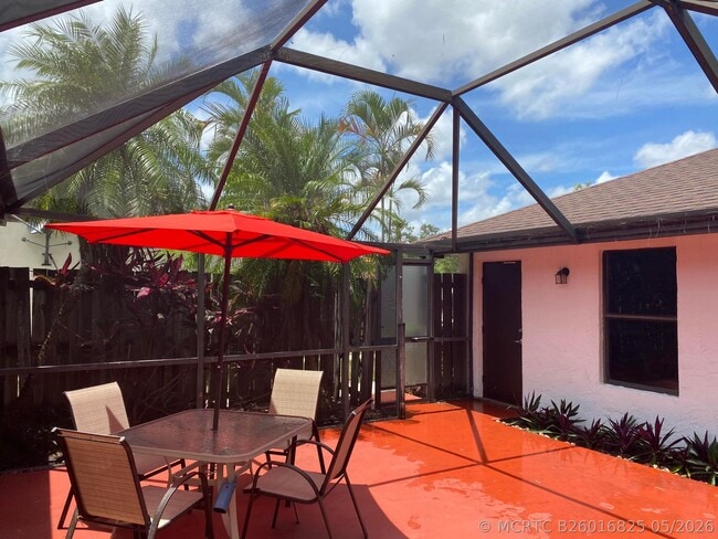 Photo - 1289 Periwinkle Pl