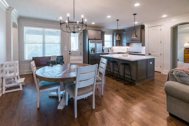 Photo - 5038 Greenstone Way