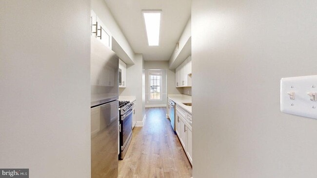 Photo - 2011 N Oakland St