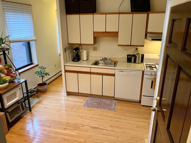 Kitchen - 1509 Buena Vista St Unidad 2