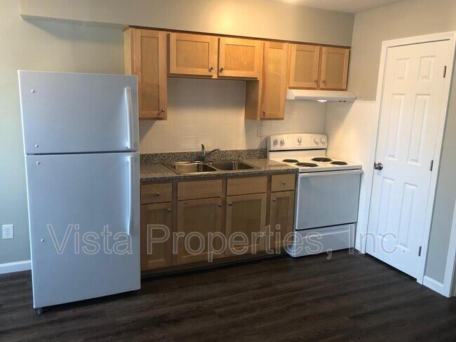 Photo - 4800 Saddlebrook Ln Unit Apt 11