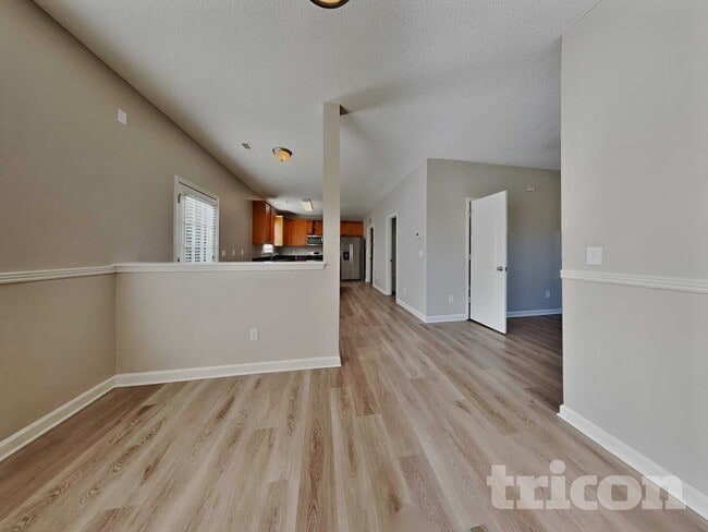 Photo - 6103 Glen Way Dr