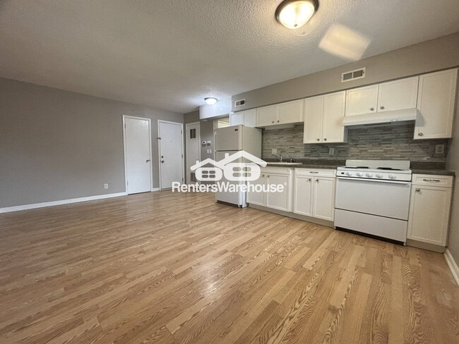 Photo - 229 College Ave