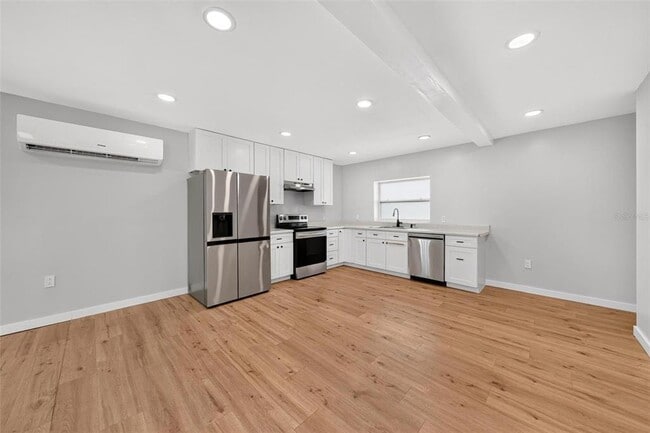 Photo - 1099 Grove Ave