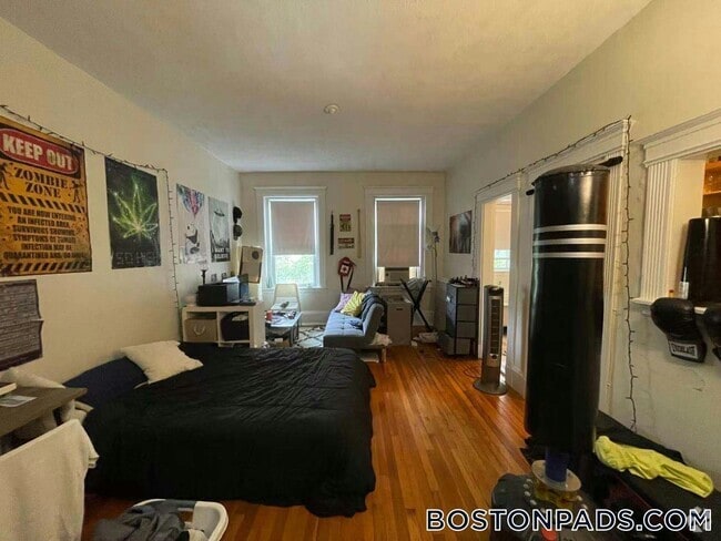 Building Photo - 1334 Commonwealth Avenue Rental