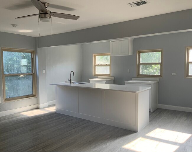 Open concept natural light - 3816 Byers Ave House