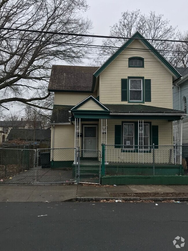 Building Photo - Single Family Home