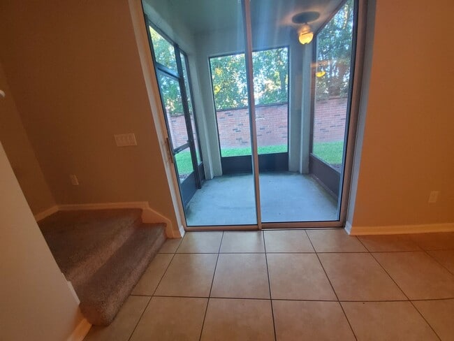 Photo - Arborview Park Townhouse close to UCF located in Oviedo (2 bed /2 1/2 bath)