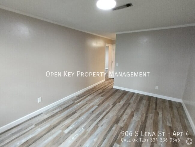 Building Photo - 906 S Lena St Unit 4 Rental