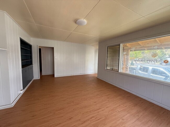 Photo - Single level 3 bedroom/1.5 Bath