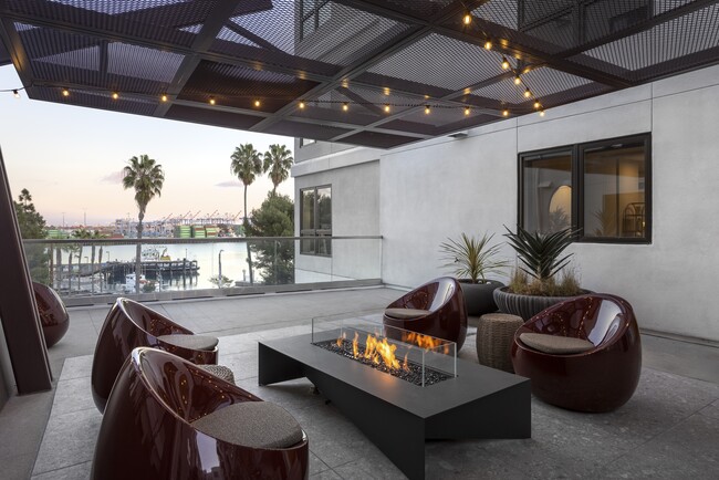Building Photo - Vivo on Harbor Rental