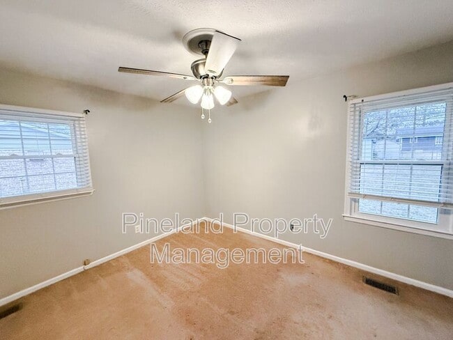 Photo - 2821 E Cramer Dr