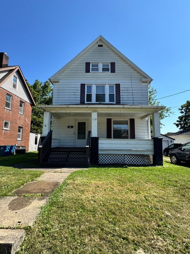 Building Photo - 119 Olive St