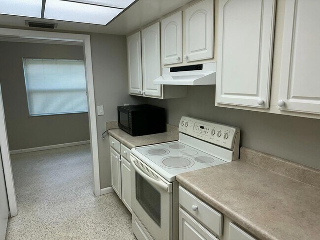 Photo - 2095 NW Fork Rd