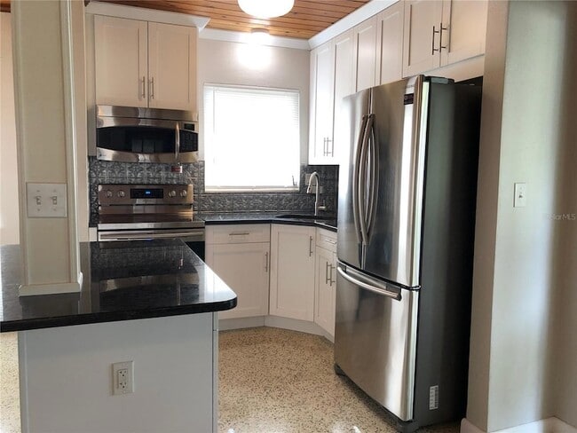 Photo - 80 Beverly Cir