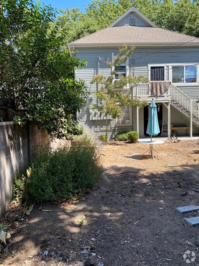 Building Photo - 2308 O St Unit 2308 A Rental