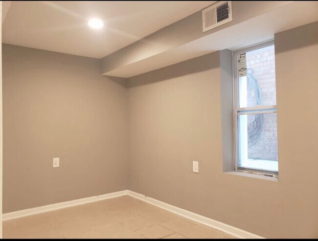 Photo - 2214 N Mango Ave Unit 2 Garden