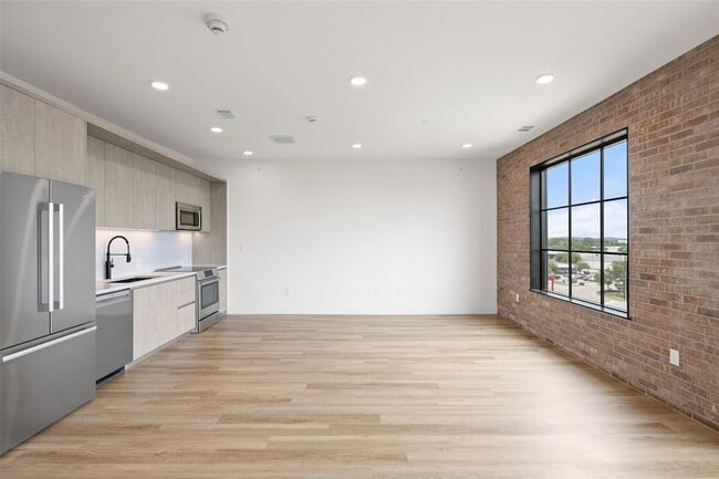 Building Photo - 4315 S Congress Ave Unit 532 Rental
