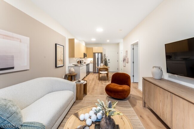 Photo - 431 Dr Martin Luther King Jr Blvd Unidad 306