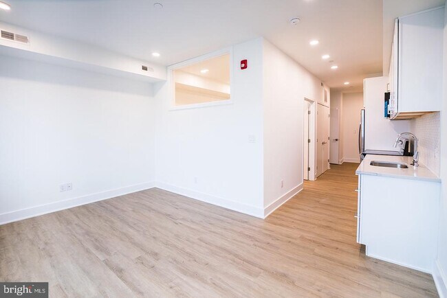 Photo - 1324 Frankford Ave Unit 216