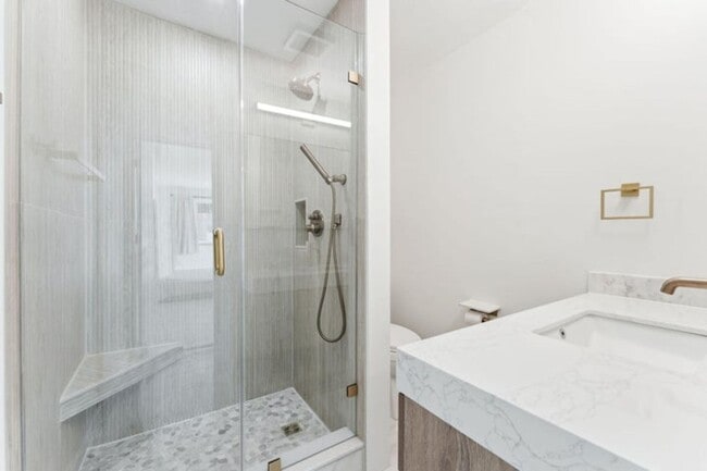 Photo - 239 SE 34th Ave