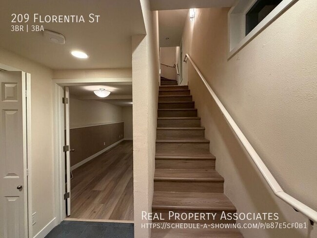 Photo - 209 Florentia St