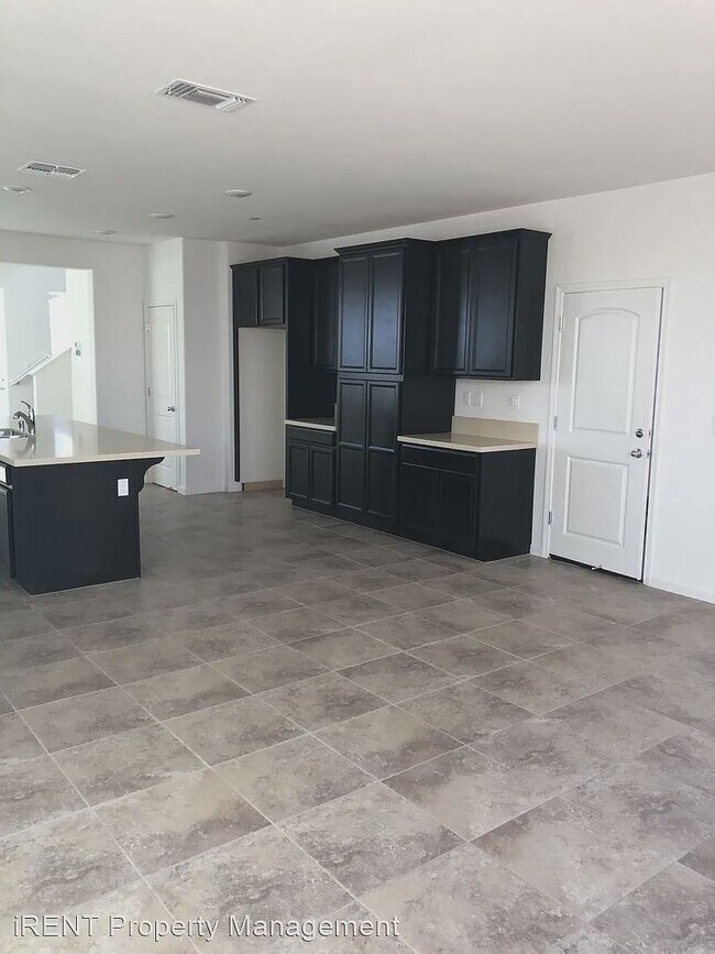 Photo - 2557 Lacey Ann Ave