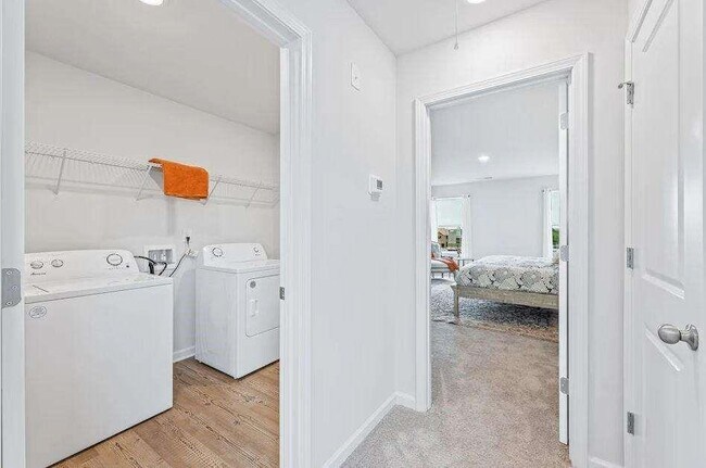 Photo - 5165 Sidney Sq Dr