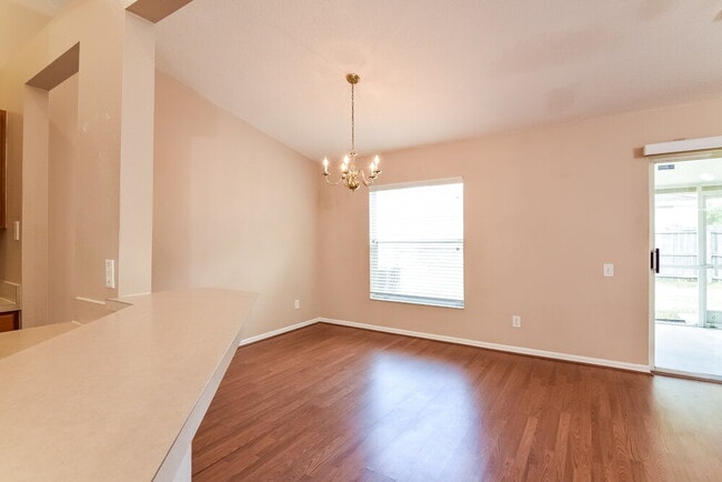 Photo - 12614 Midpointe Dr