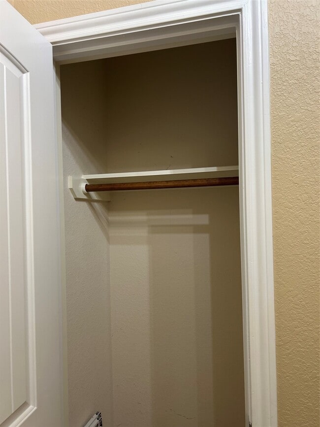 Building Photo - 25111 Country Gate Dr
