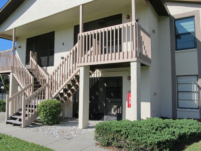 Building Photo - 1 Bedroom with parking washer and dryer NO PETS Unit 401