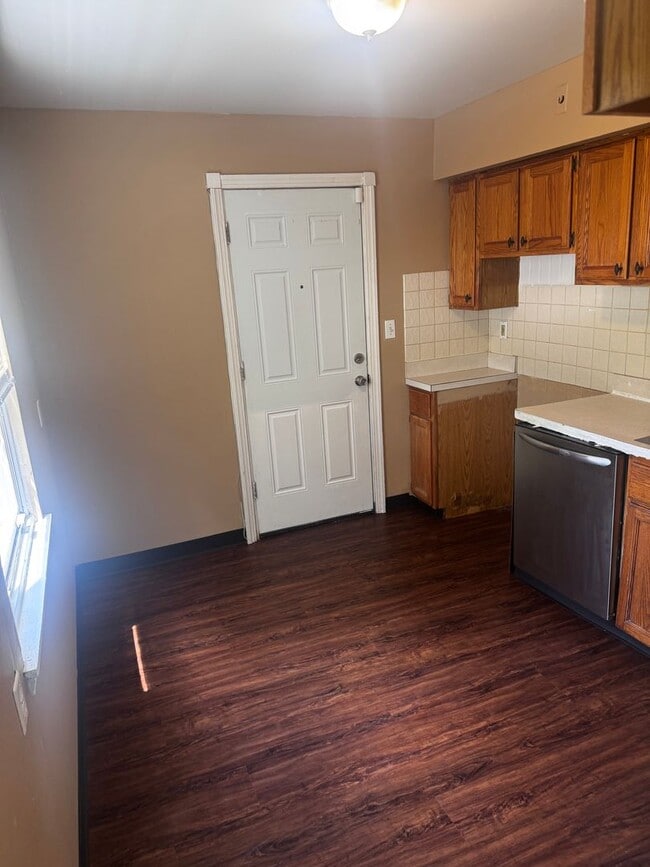 Photo - 3 bed 1 bath