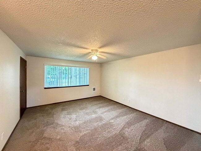 Photo - 105 W 12th Ave Unit #2