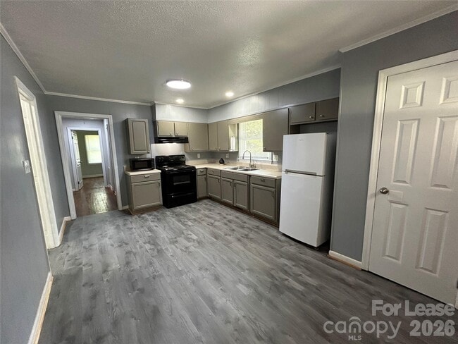 5006 Myers Rd