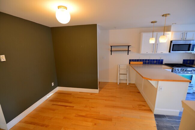 Photo - 14538-14512 12th Ave NE