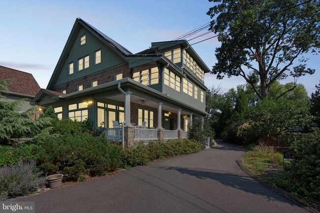 Building Photo - 313 Edgewood Dr Unit B Rental