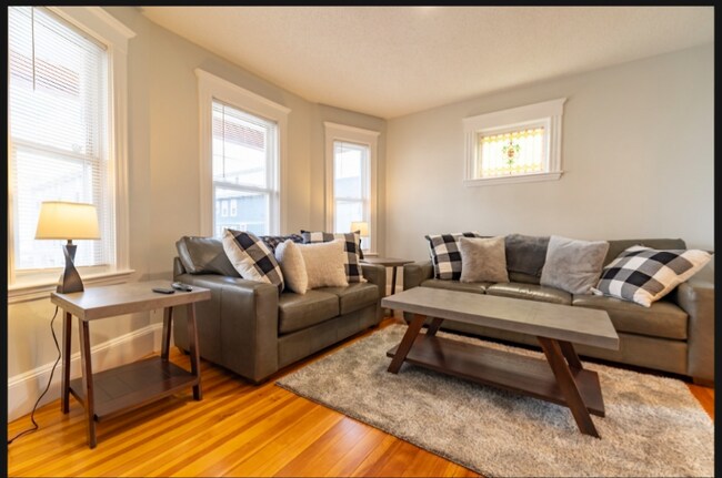 Photo - 22 Dearborn St Unidad 2